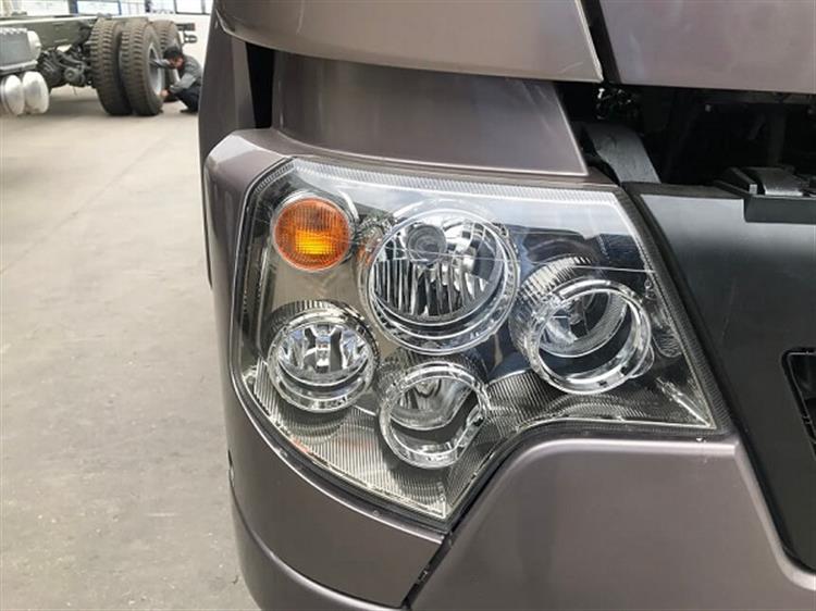 Xe tải thùng Howo 4 chân 371hp A7